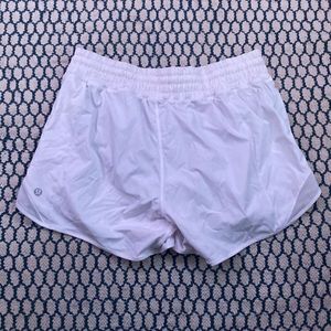 white lululemon hotty hot shorts